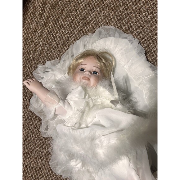 Vintage Limited Edition Cathay Collection Porcelain Doll Angel Baby With Box - Picture 2 of 8
